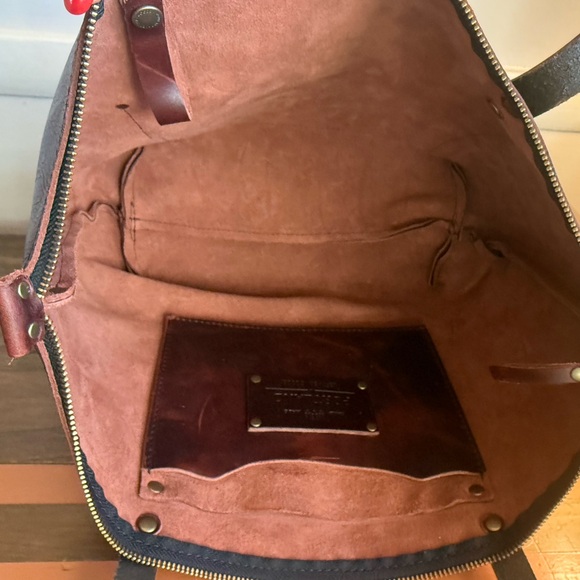 Portland Leather Goods- Large Tote in Lava - Picture 12 of 12